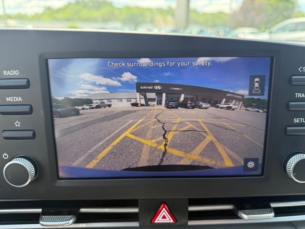 Used 2023 Hyundai Elantra SEL FWD image 32