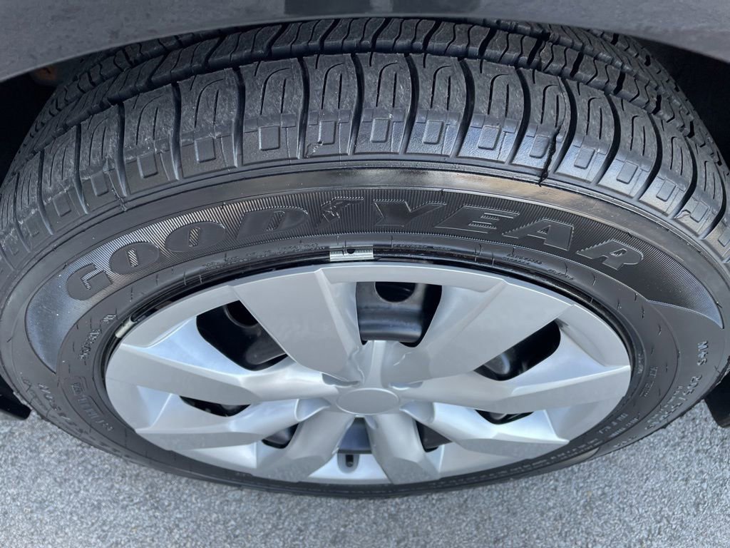 Used 2019 Toyota Corolla LE FWD image 25