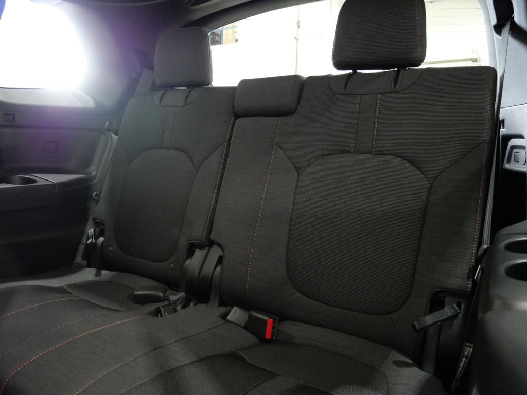 Used 2024 Honda Pilot Sport image 25