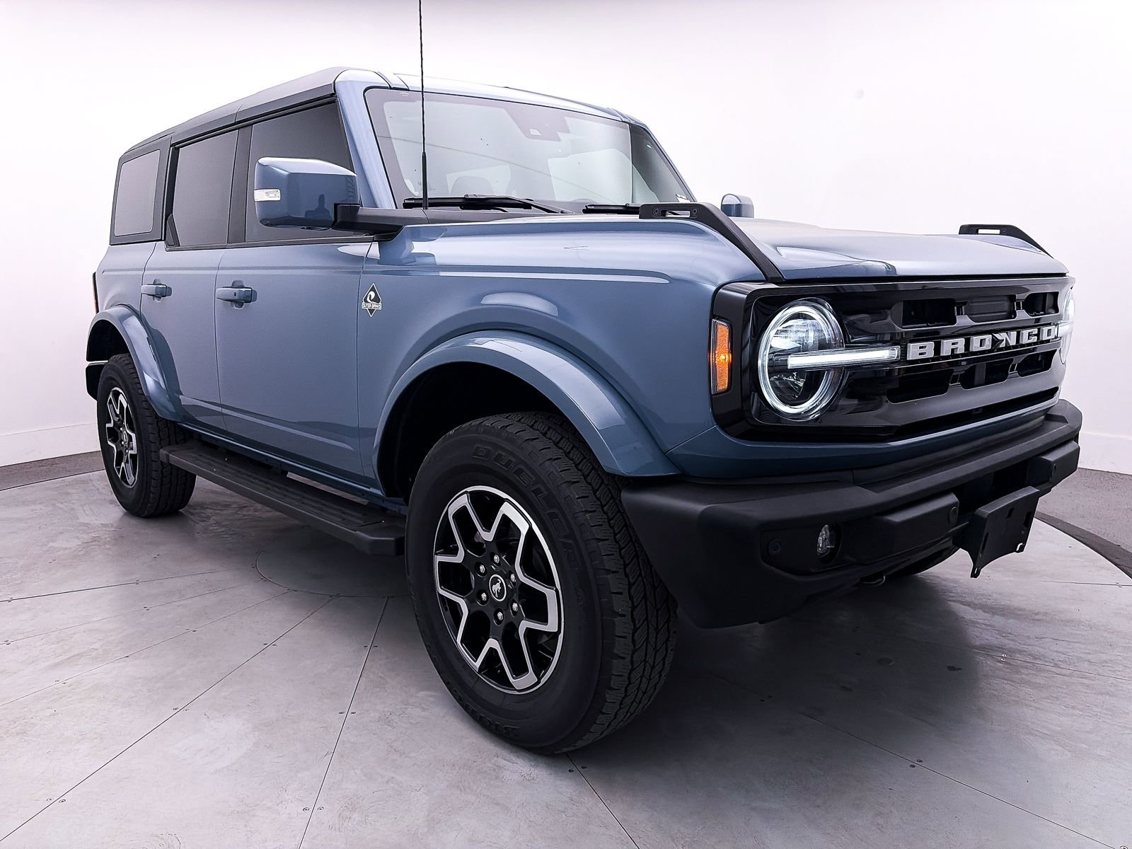 Used 2024 Ford Bronco Outer Banks image 12