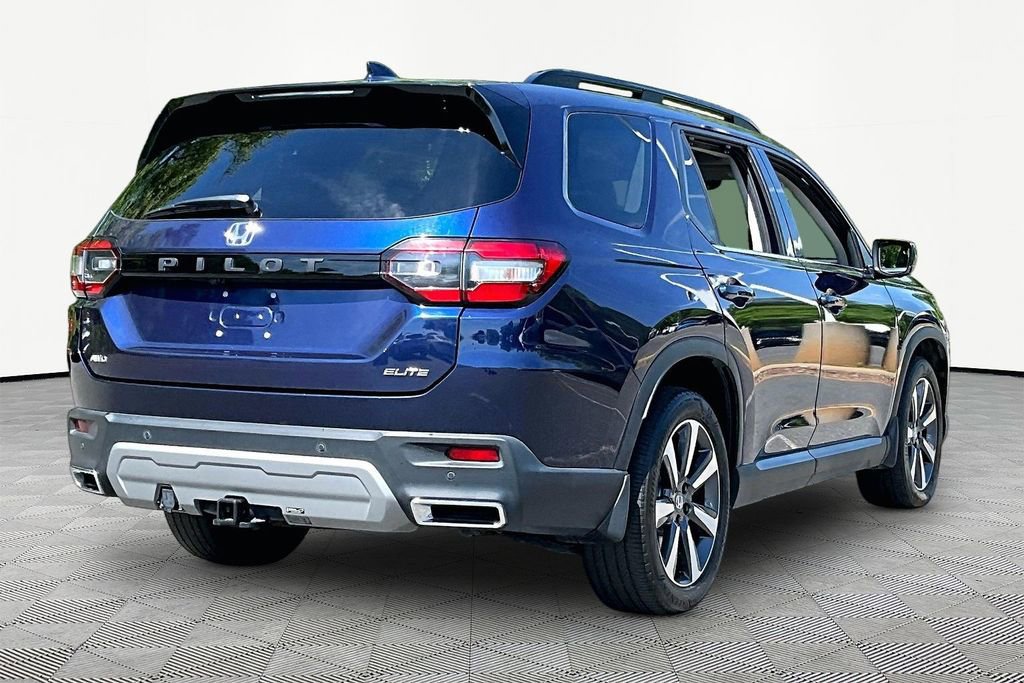 Used 2023 Honda Pilot Elite image 6