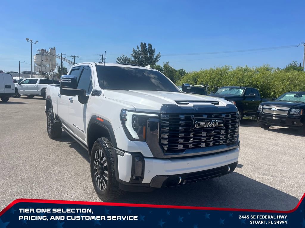 Used 2024 GMC Sierra 2500 Denali Ultimate AWD/4WD image 3