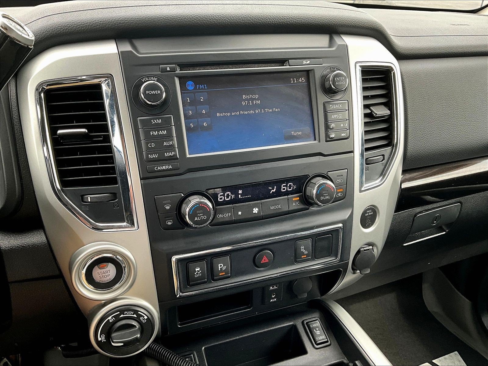 Used 2018 Nissan Titan SV w/ SV Convenience Package AWD/4WD image 15
