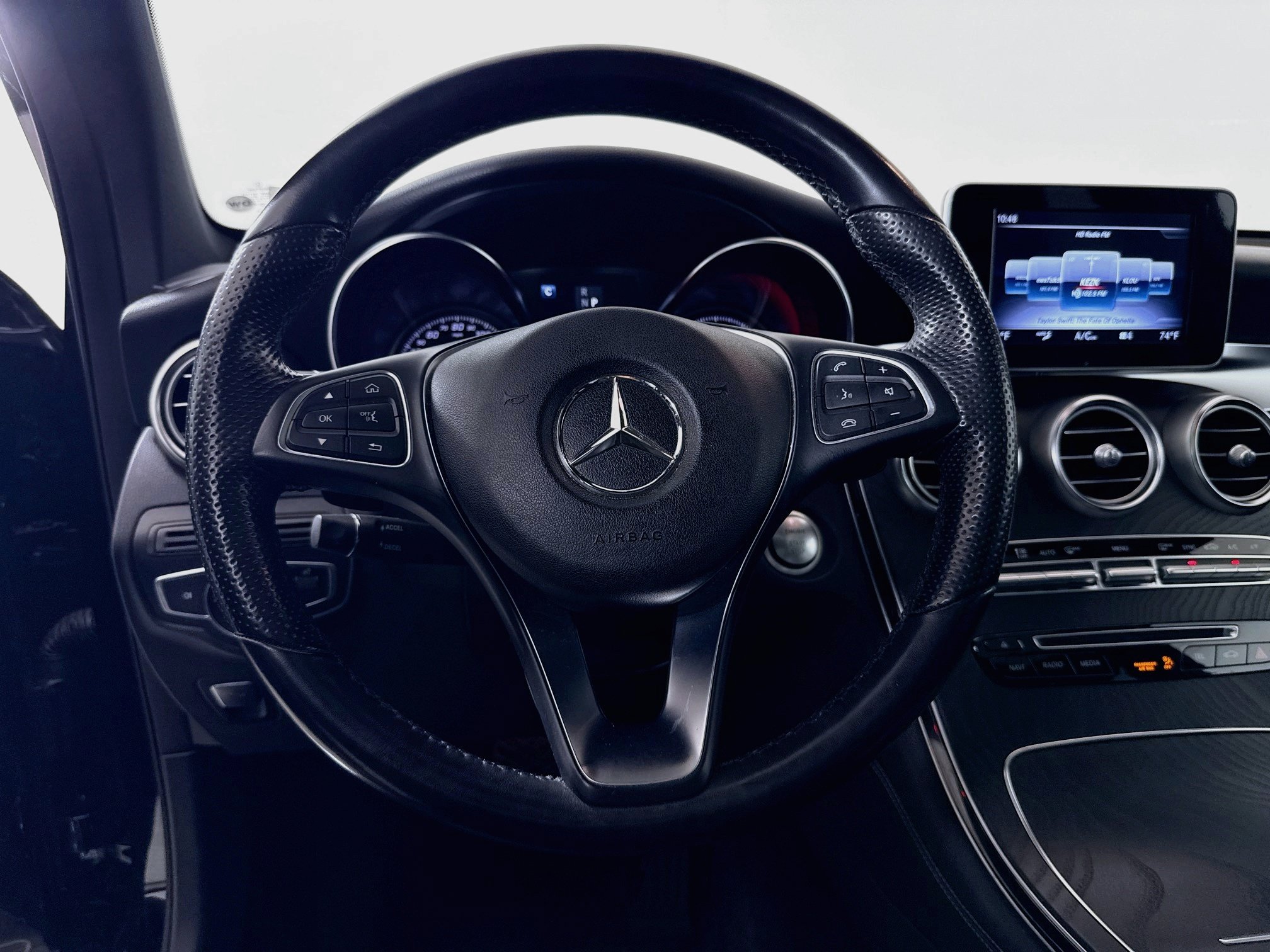 Used 2018 Mercedes-Benz GLC 300 4MATIC image 12
