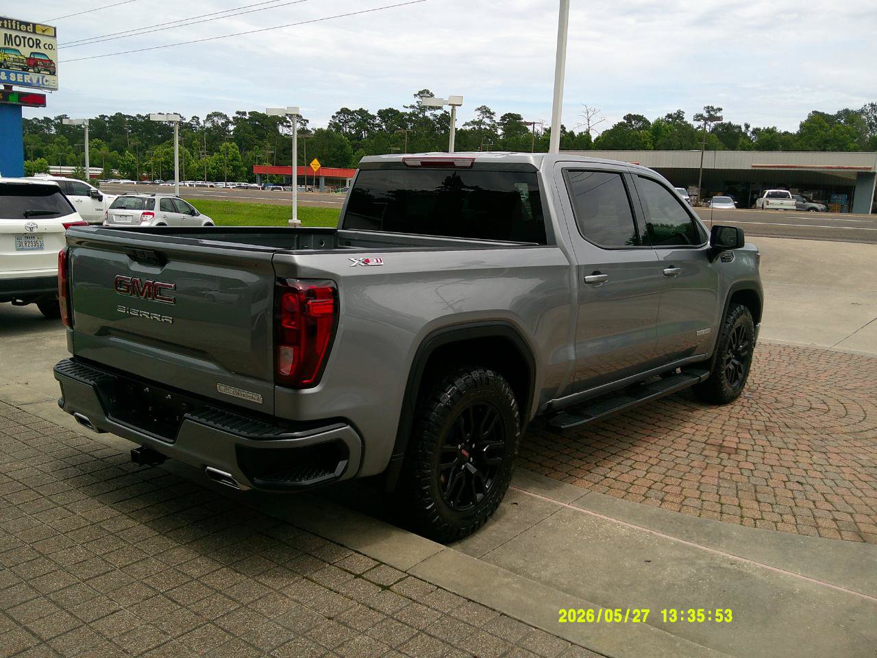 Used 2025 GMC Sierra 1500 Elevation w/ X31 Off-Road Package AWD/4WD image 4