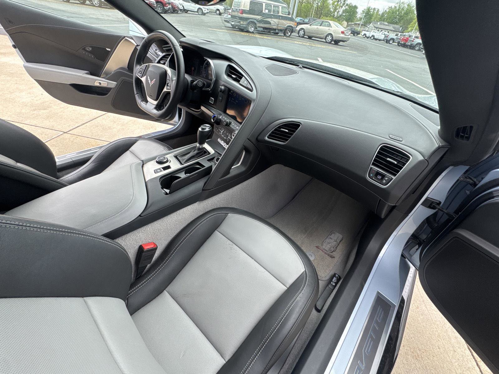 Used 2017 Chevrolet Corvette Grand Sport RWD image 11