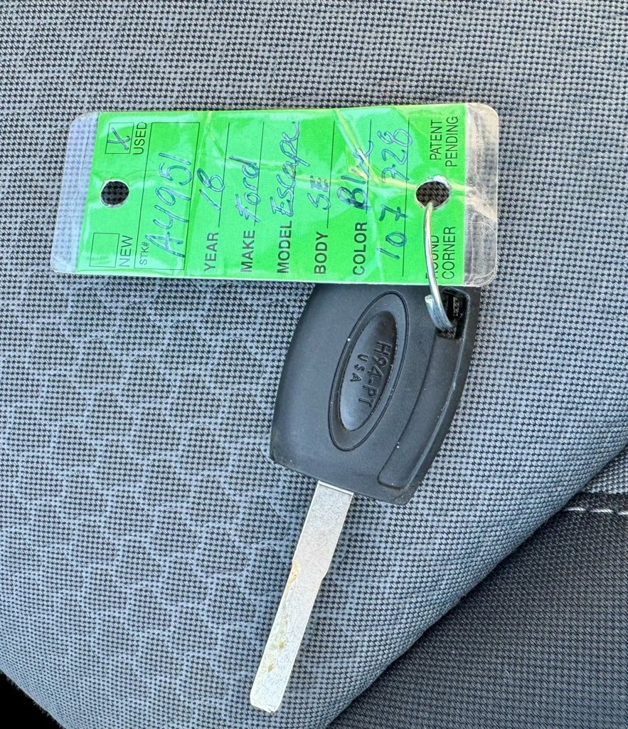 Used 2018 Ford Escape SE w/ SE Sync 3 Package image 29