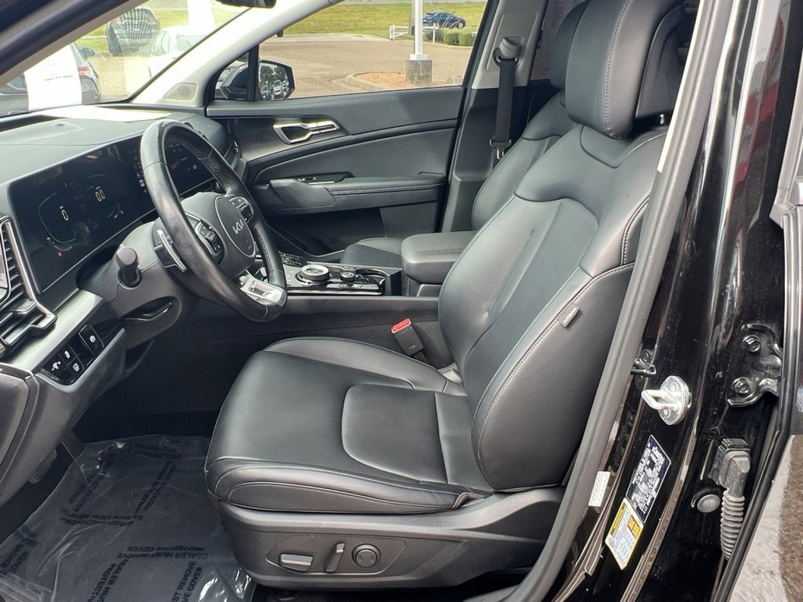 Used 2023 Kia Sportage EX image 16
