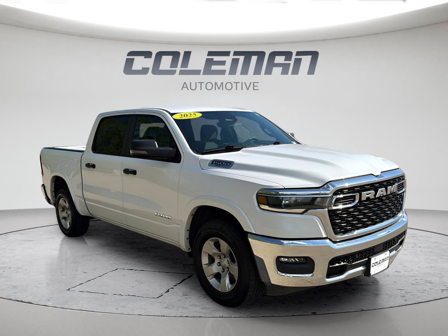 Used 2025 RAM 1500 Big Horn AWD/4WD image 9