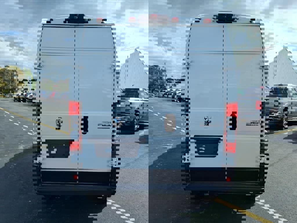 Used 2025 RAM ProMaster 2500 w/ Convenience Group image 6