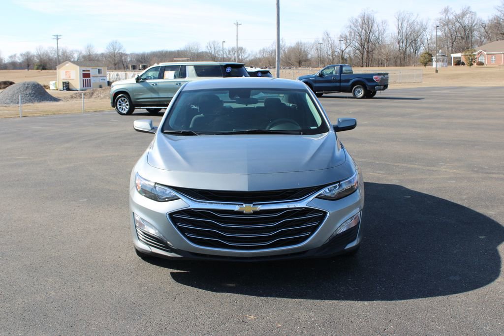 Used 2024 Chevrolet Malibu LT image 3