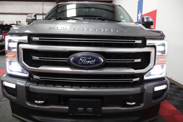 Used 2022 Ford F250 Platinum w/ FX4 Off-Road Package AWD/4WD image 23