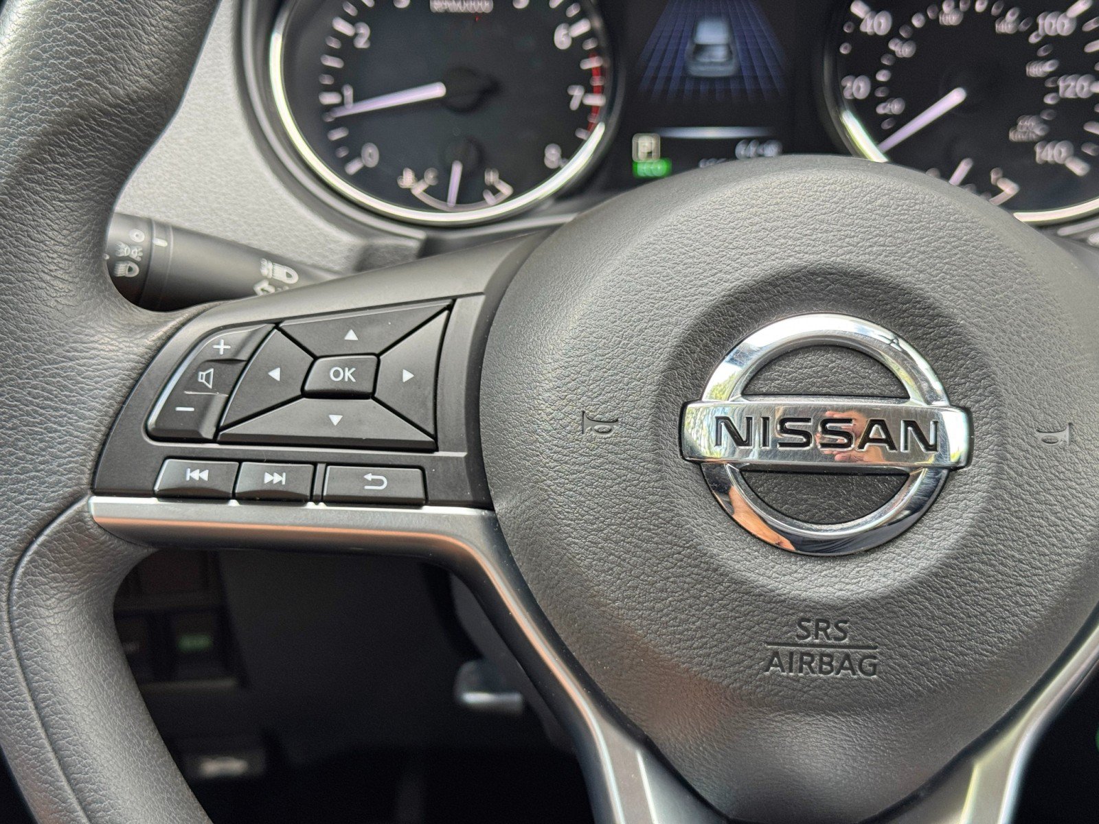 Used 2017 Nissan Rogue S AWD/4WD image 19