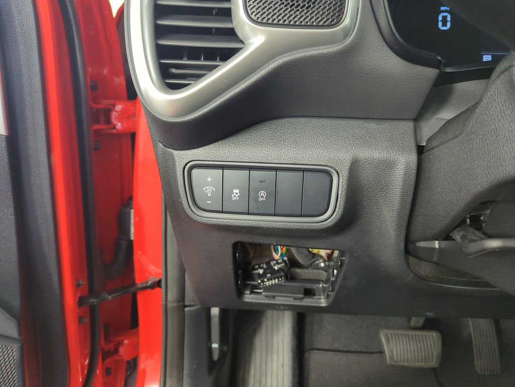 Used 2025 Kia Soul LX w/ LX Technology Package image 20