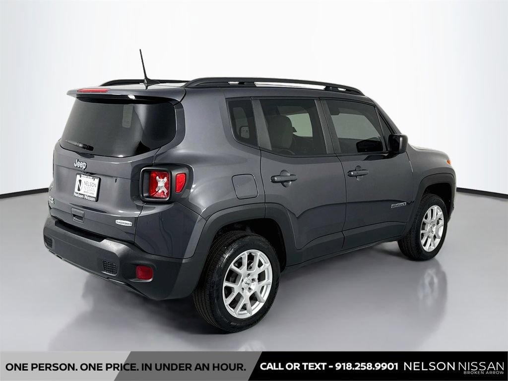 Used 2022 Jeep Renegade Latitude w/ Convenience Group AWD/4WD image 5