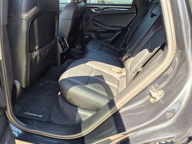 Used 2019 Porsche Macan AWD/4WD image 26