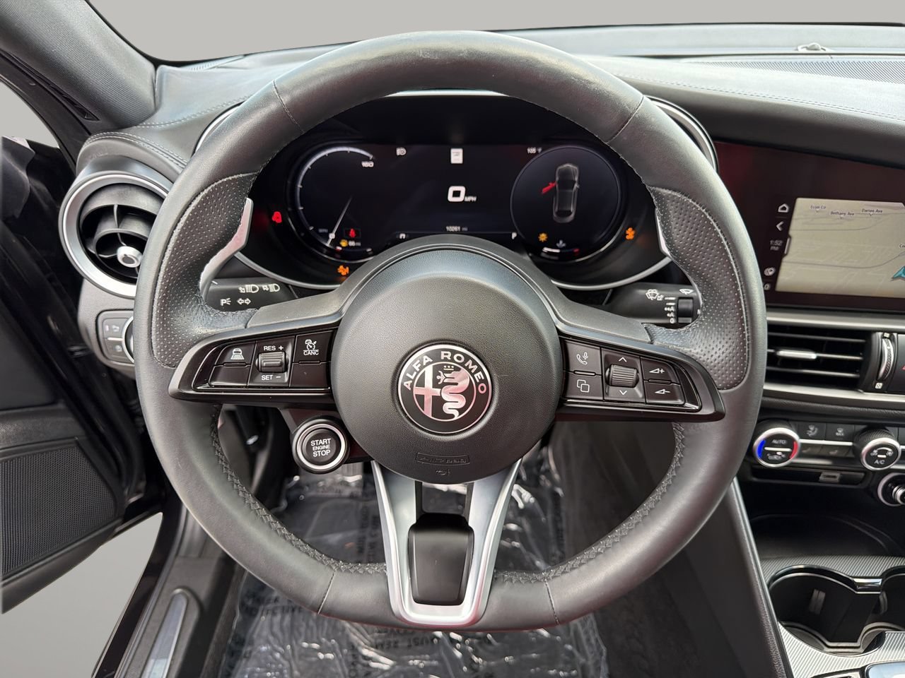 Used 2024 Alfa Romeo Giulia Veloce RWD image 30