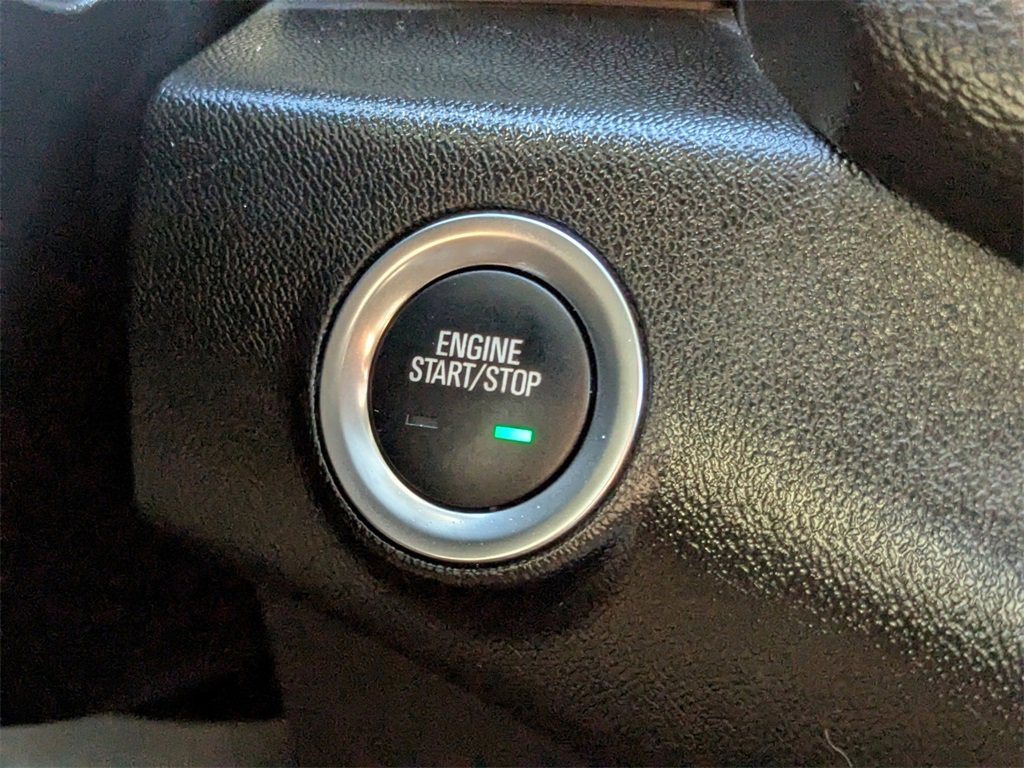 Used 2024 GMC Terrain SLE image 28