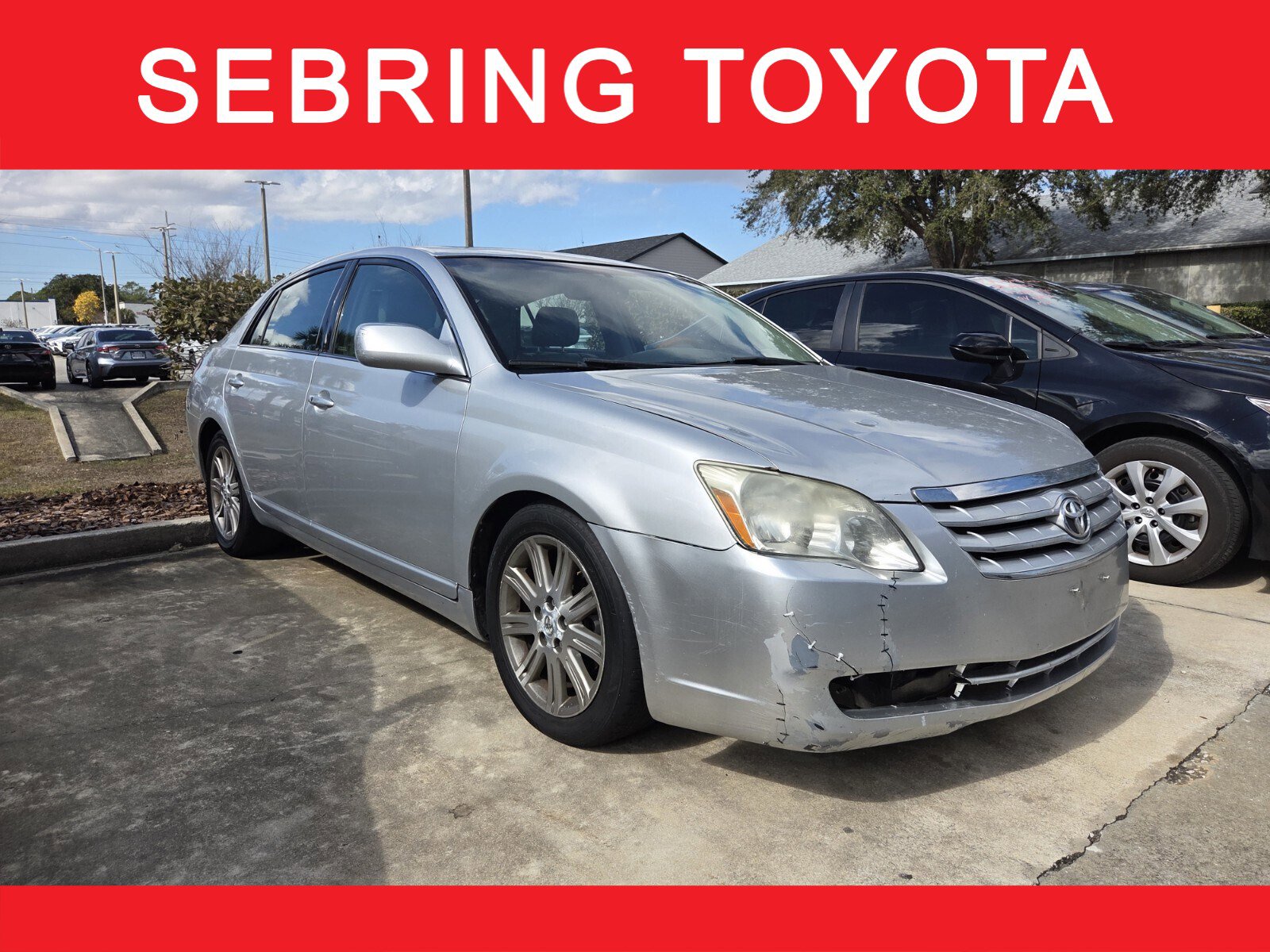 Used 2005 Toyota Avalon Limited image 1