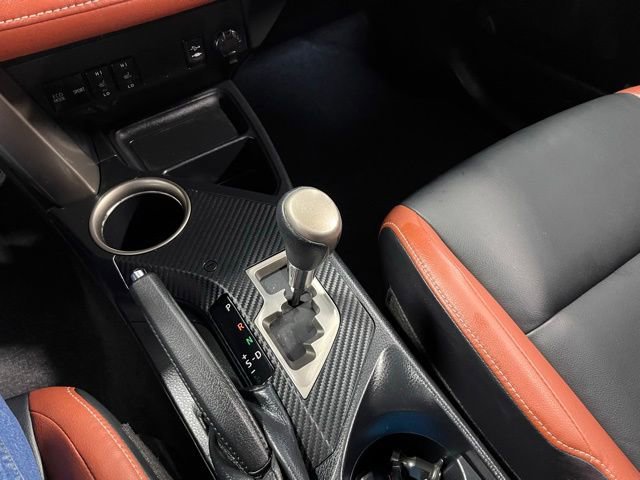 Used 2015 Toyota RAV4 Limited image 28