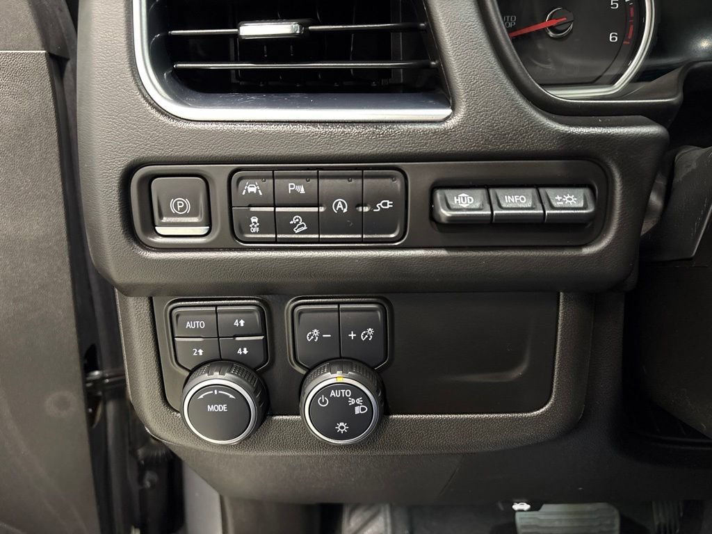 Used 2021 Chevrolet Suburban High Country AWD/4WD image 24