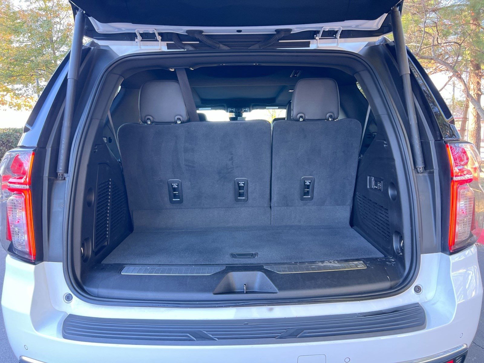 Used 2022 Chevrolet Tahoe High Country image 25