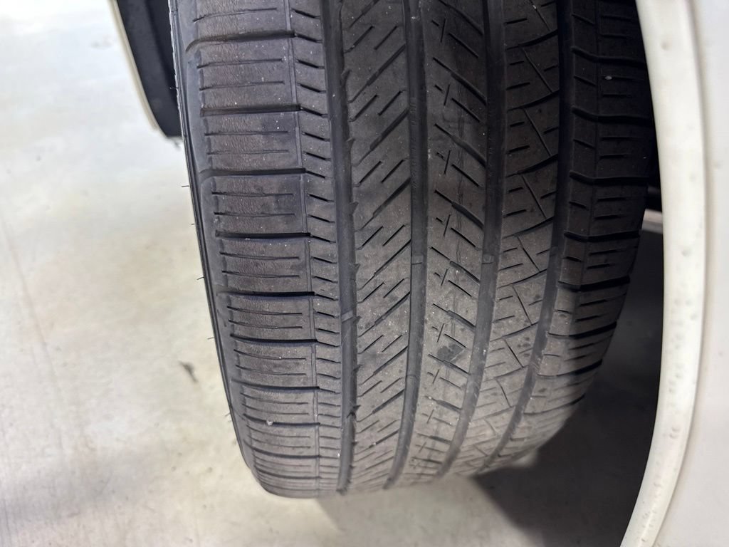 Used 2013 Chevrolet Malibu LTZ FWD image 3