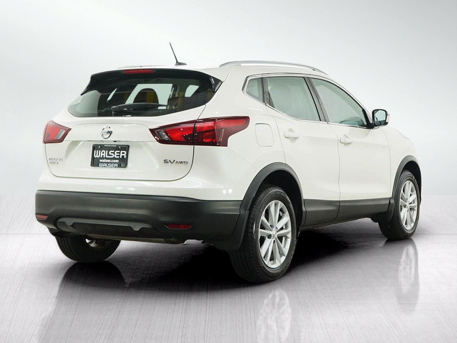 Used 2017 Nissan Rogue Sport SV w/ SV All-Weather Package AWD/4WD image 5