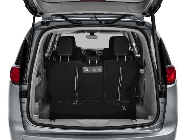 Used 2018 Chrysler Pacifica Touring-L Plus w/ Tire & Wheel Group FWD image 12
