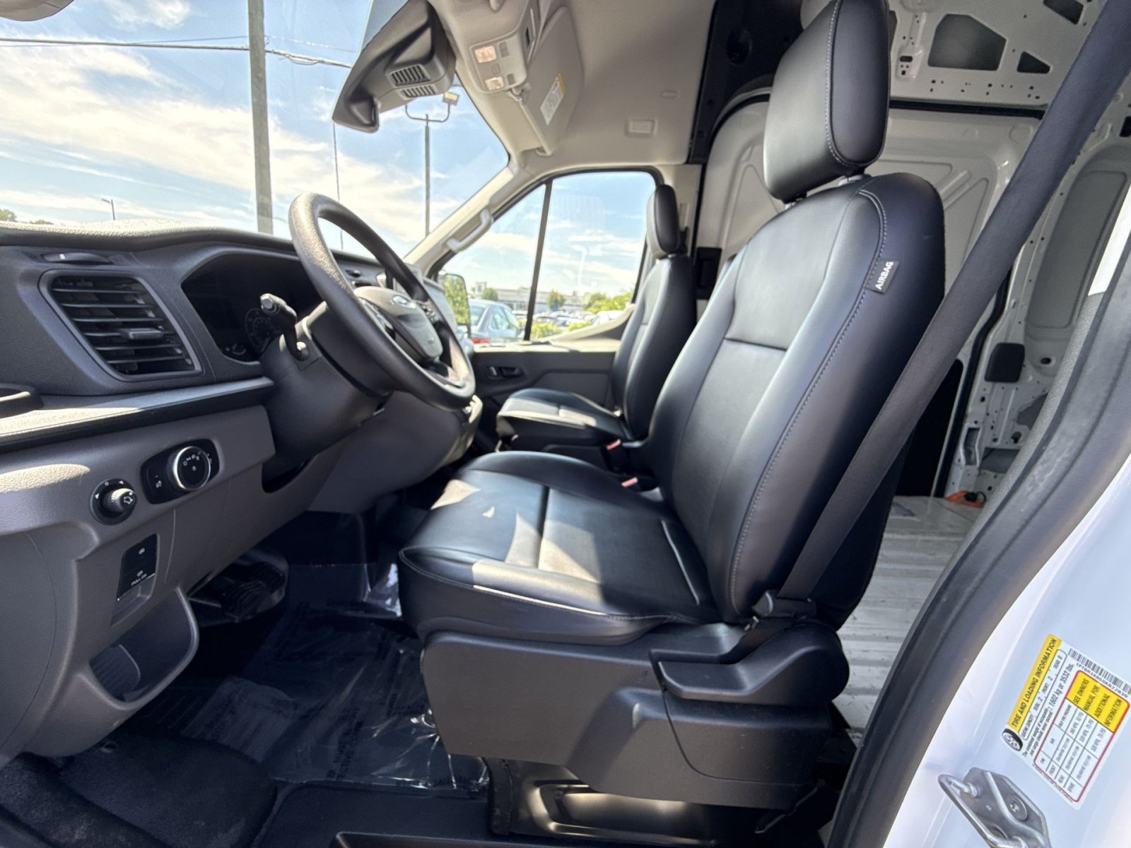 Used 2025 Ford Transit 250 148 High Roof Extended RWD image 13