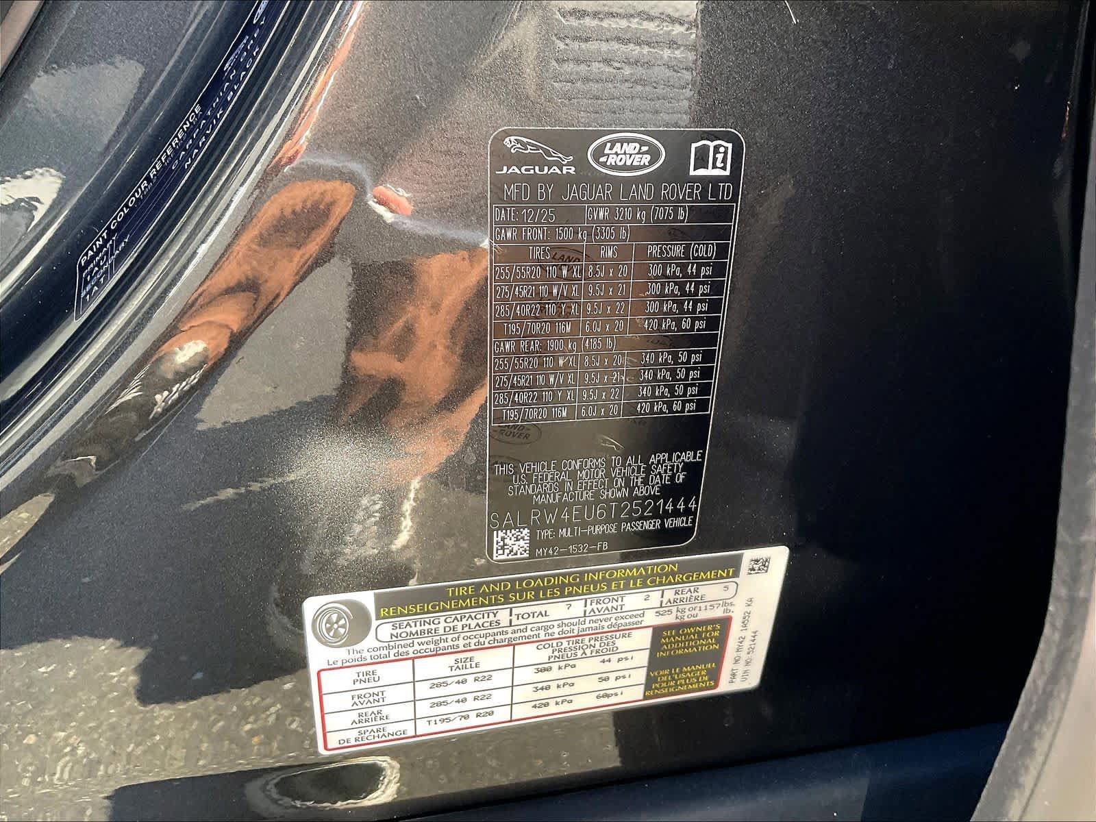 New 2026 Land Rover Discovery Limited Edition AWD/4WD image 37