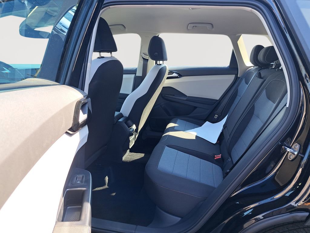 New 2025 Volkswagen Taos S image 14