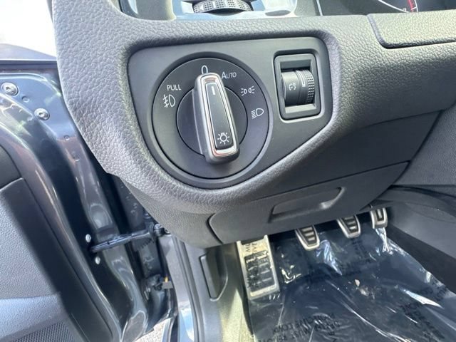 Used 2019 Volkswagen Golf Alltrack SE AWD/4WD image 17