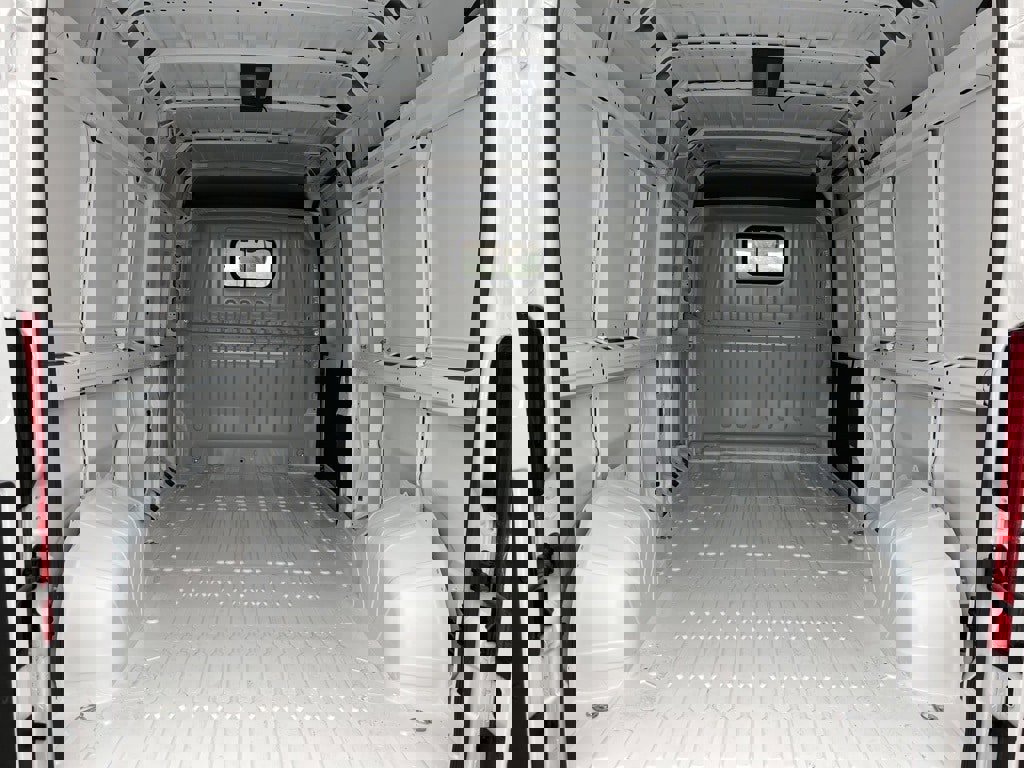 New 2026 RAM ProMaster 2500 w/ Quick Order Package 22G SLT image 15