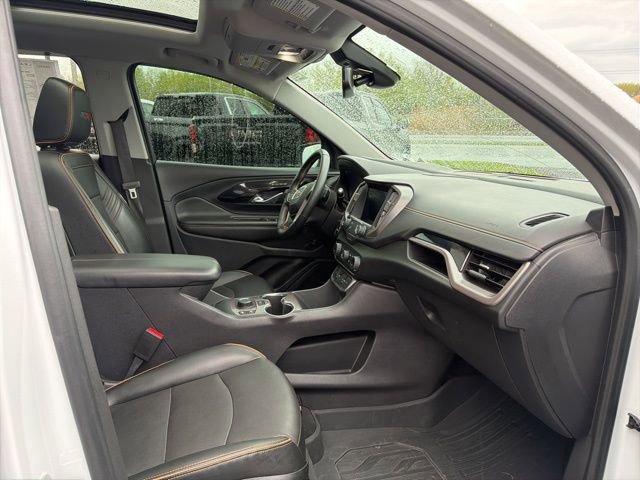 Used 2023 GMC Terrain AT4 w/ GMC Pro Grade Package AWD/4WD image 10
