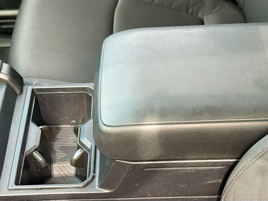 Used 2025 Toyota Tacoma SR AWD/4WD image 36