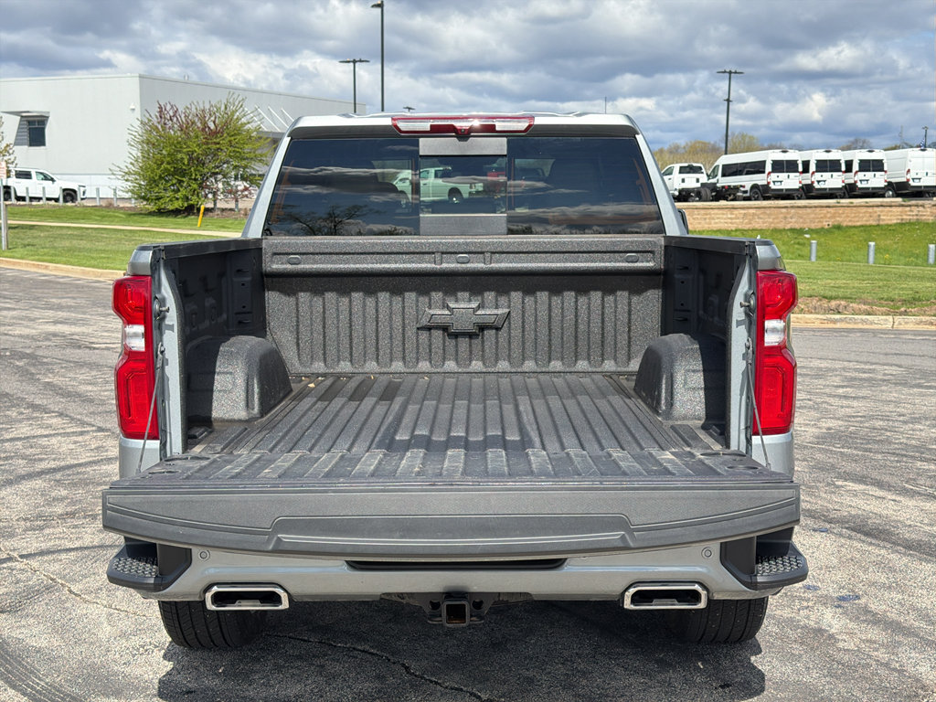 Used 2025 Chevrolet Silverado 1500 High Country w/ High Country Premium Package AWD/4WD image 44