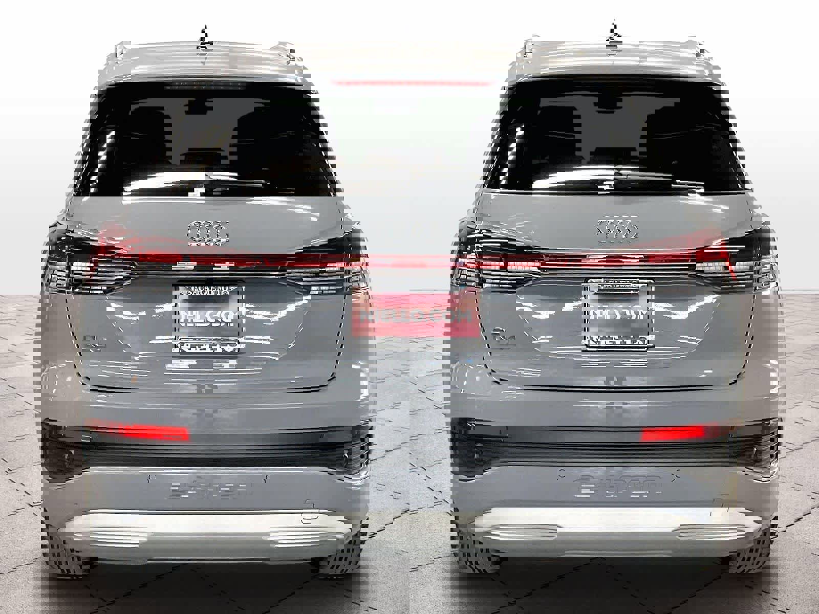 Used 2023 Audi Q4 e-tron Premium Plus w/ Premium Plus image 7