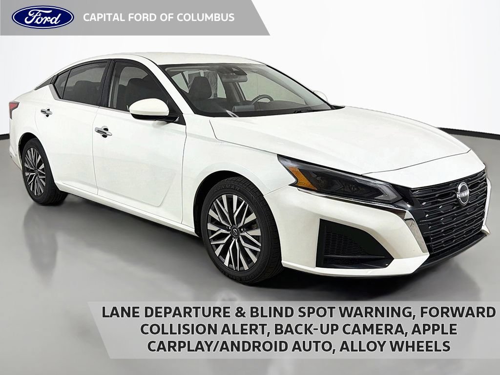 Used 2023 Nissan Altima 2.5 SV
