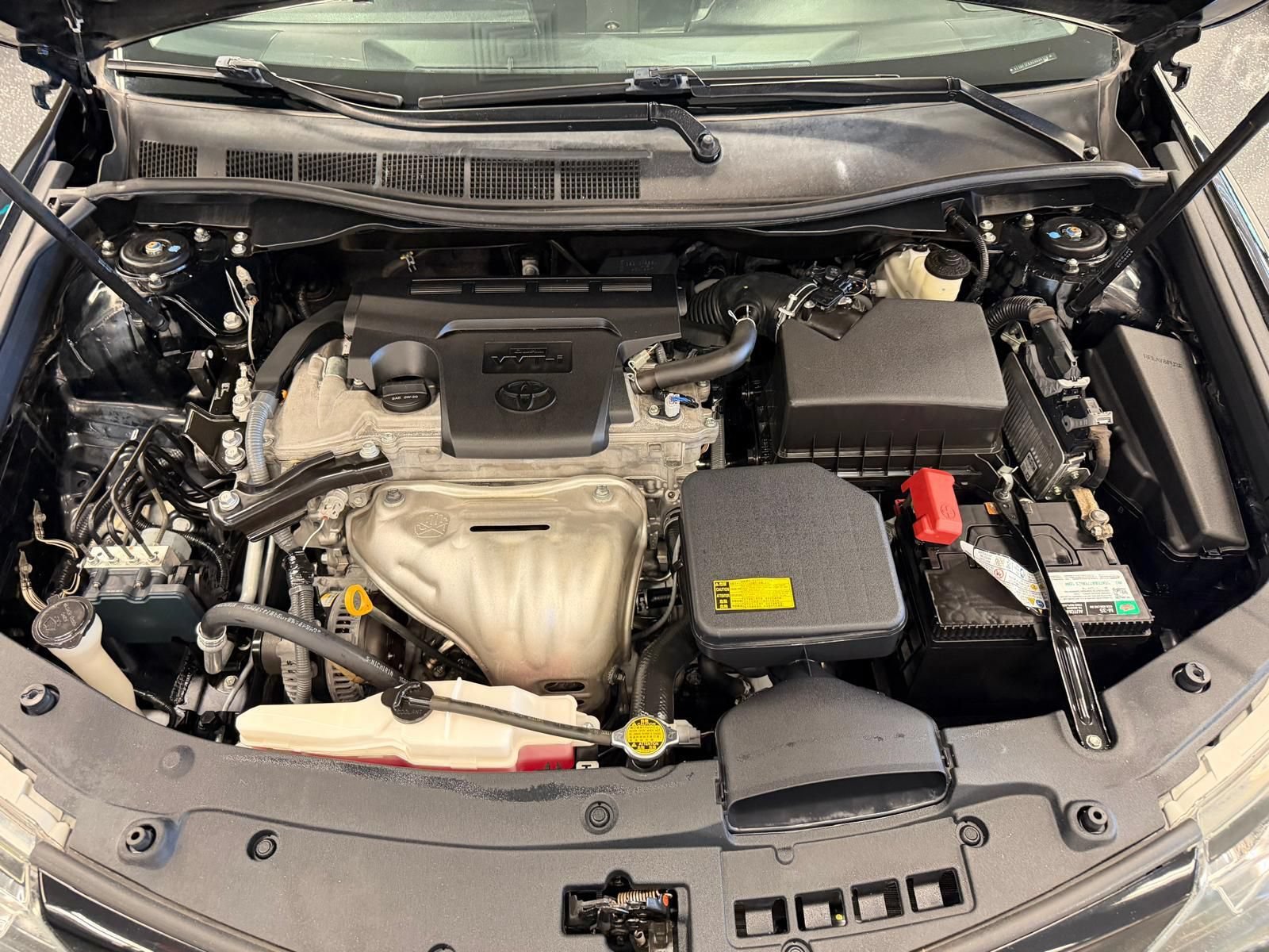 Used 2012 Toyota Camry SE FWD image 14
