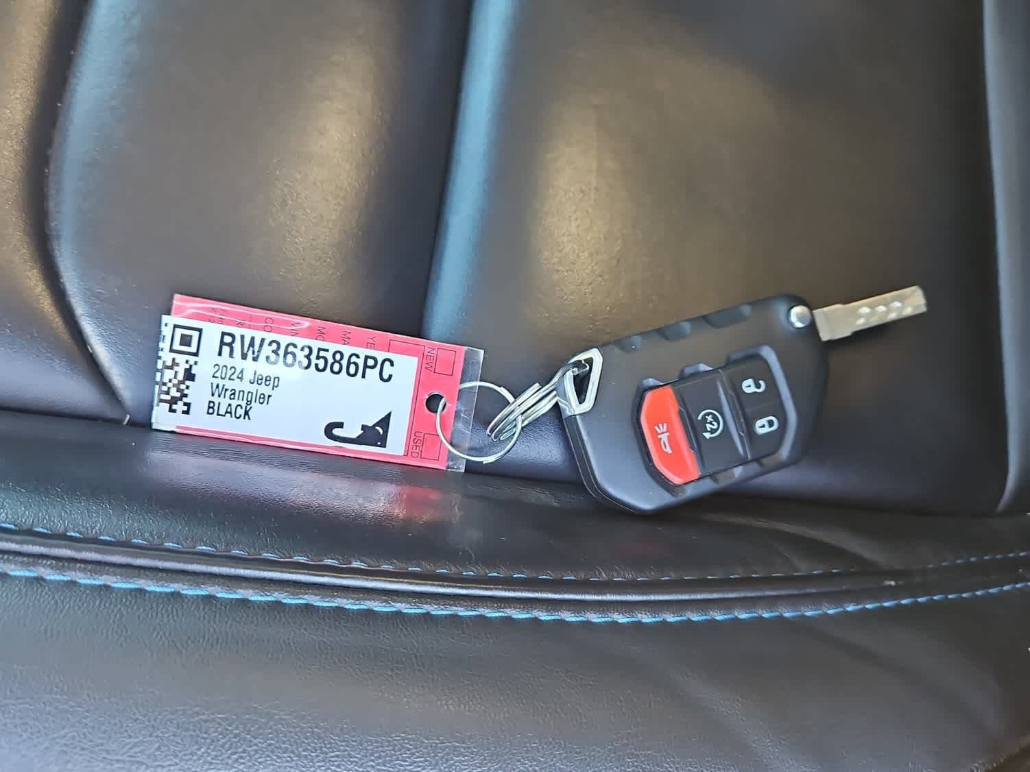 Used 2024 Jeep Wrangler Unlimited Rubicon 4xe w/ Technology Group image 21