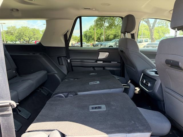 Used 2025 Ford Expedition Max Active RWD image 18