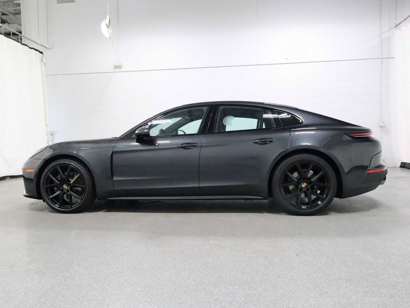 New 2026 Porsche Panamera 4 AWD/4WD image 2