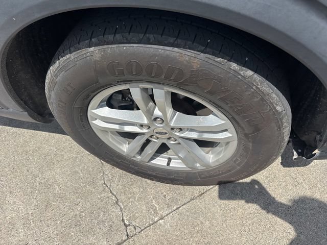 Used 2021 Ford Explorer XLT RWD image 8