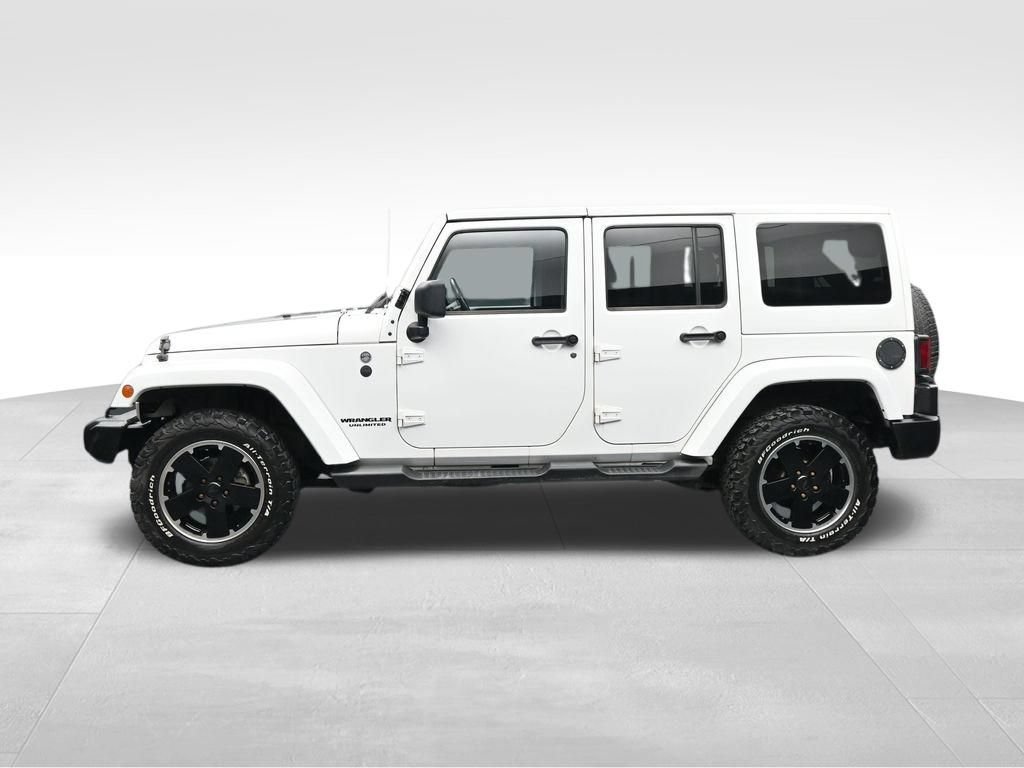 Used 2012 Jeep Wrangler Unlimited Sahara AWD/4WD image 2