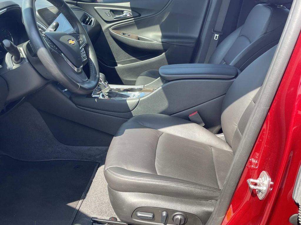 Used 2025 Chevrolet Malibu LT FWD image 17