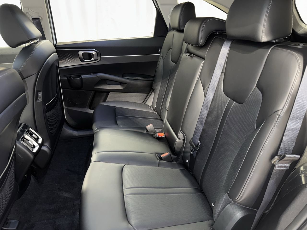 New 2026 Kia Sorento S w/ S Panoramic Sunroof Package image 30