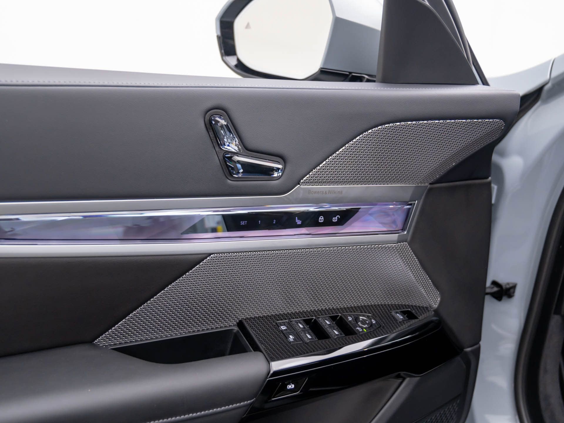 Certified 2025 BMW i7 xDrive60 image 14