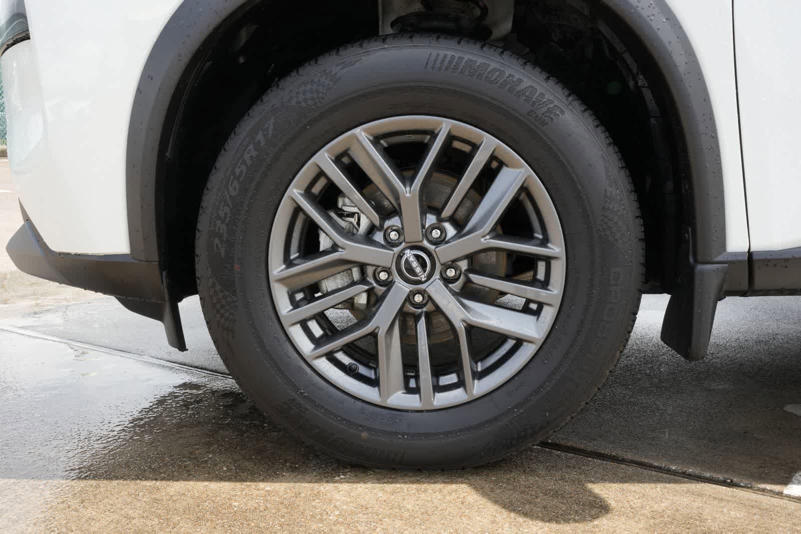 Used 2023 Nissan Rogue S FWD image 23