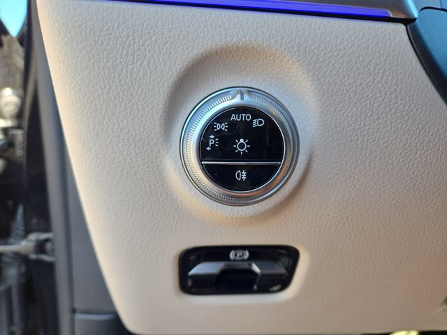 Used 2022 Mercedes-Benz C 300 4MATIC Sedan image 19